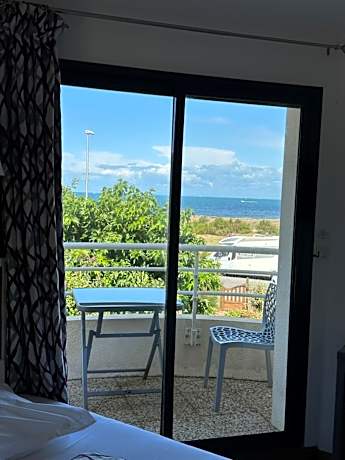 Deluxe Double Room with Balcony and Sea View