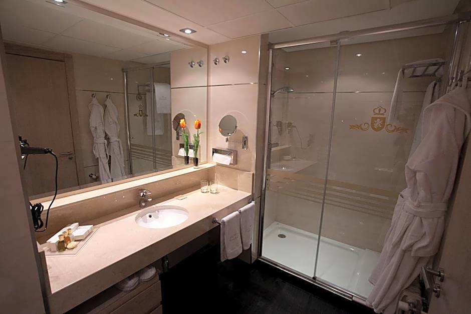Washington Parquesol Suites & Hotel
