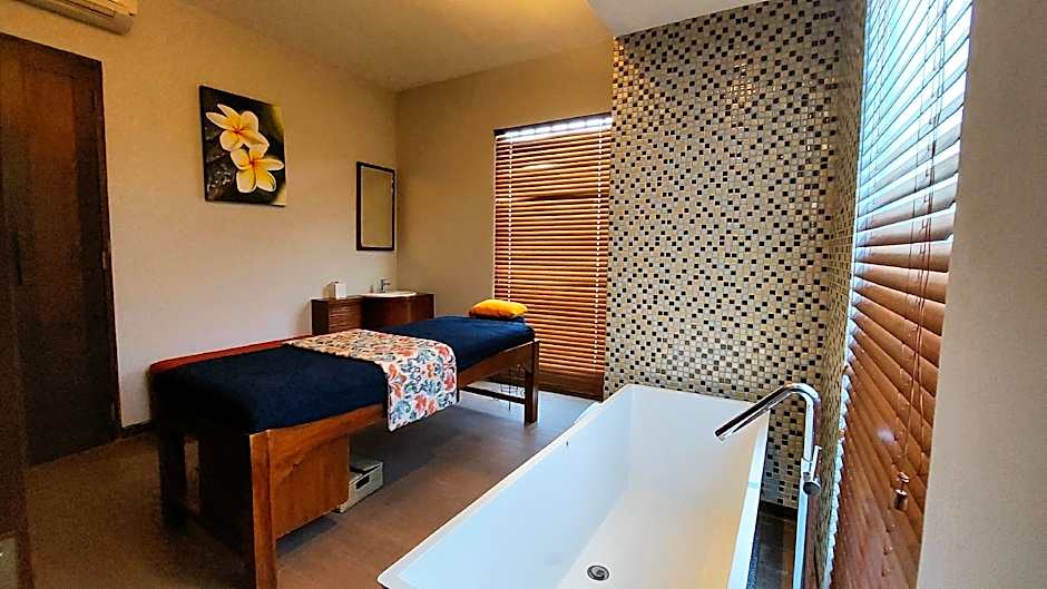 Seminyak Icon - by Karaniya Experience