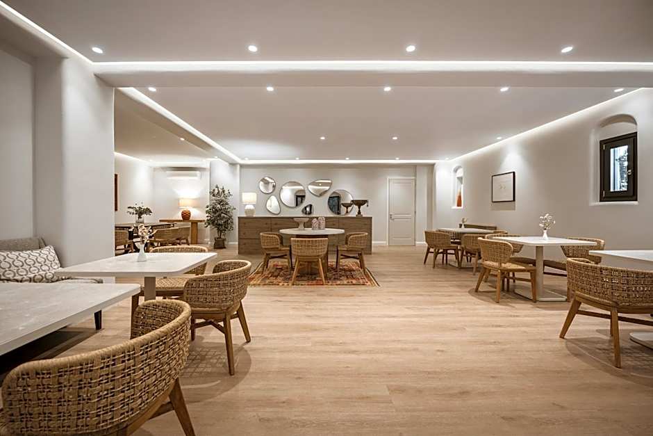 NĒRO Suites by NOMÉE Hospitality Group