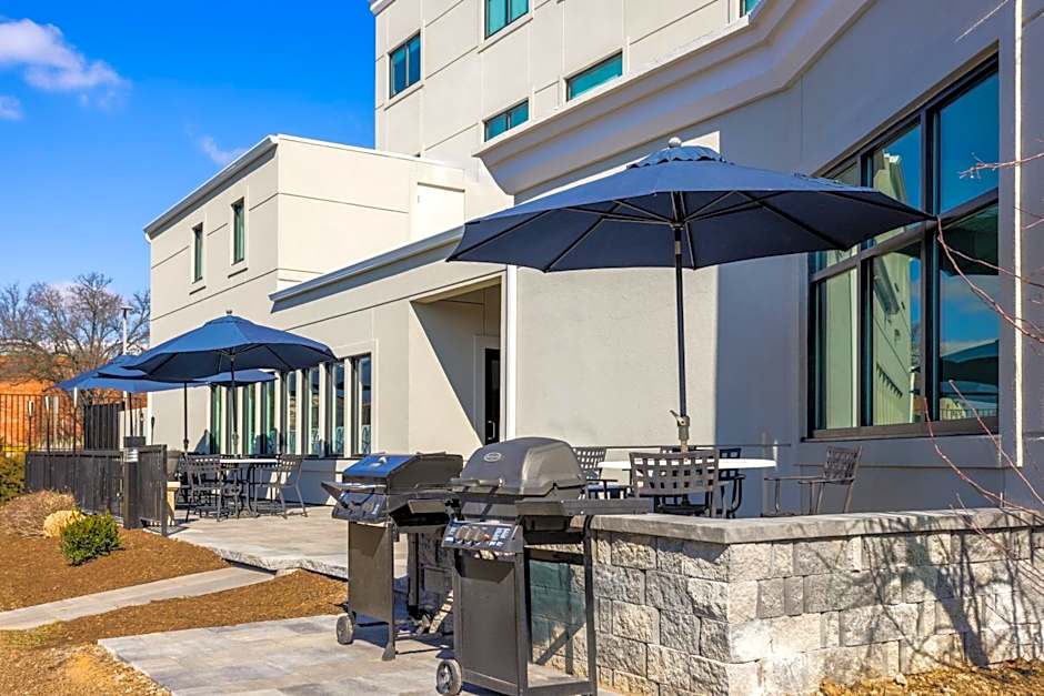 Holiday Inn Express & Suites Leesburg - Historic District by IHG