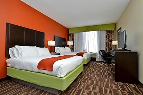 Queen Suite with Two Queen Beds - Mobility Accessible