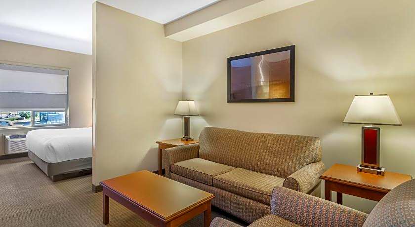 Best Western Plus Service Inn & Suites