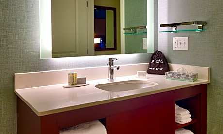 Suite Two Queen Beds Non Smoking