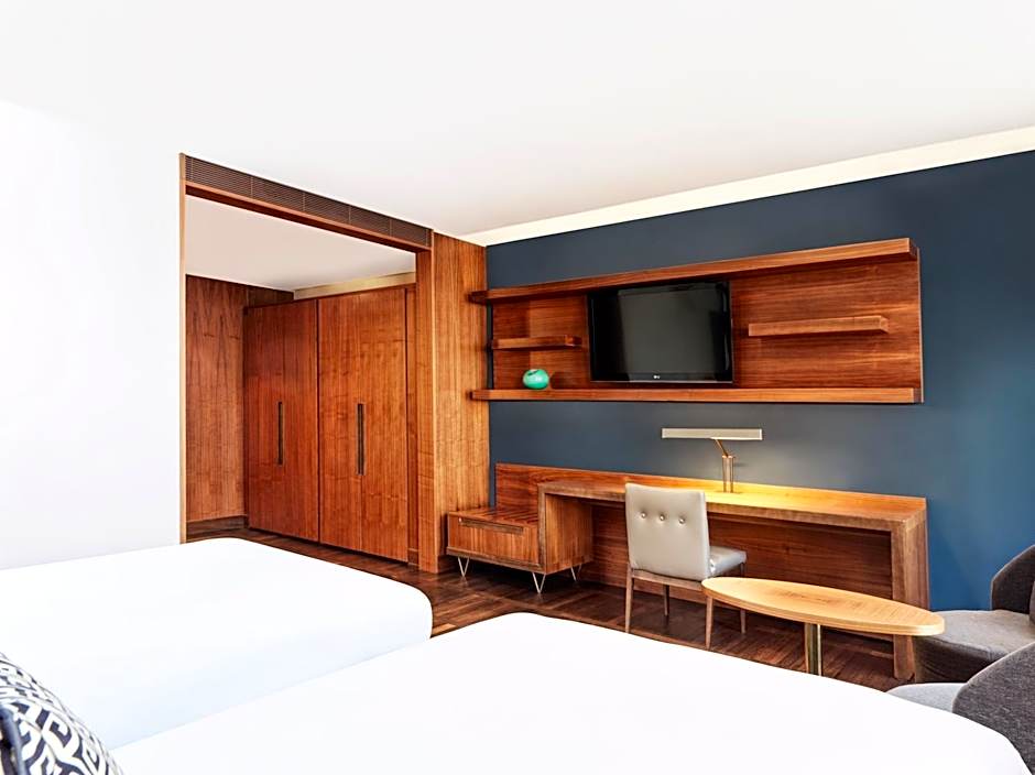 Metropol Palace, Belgrade