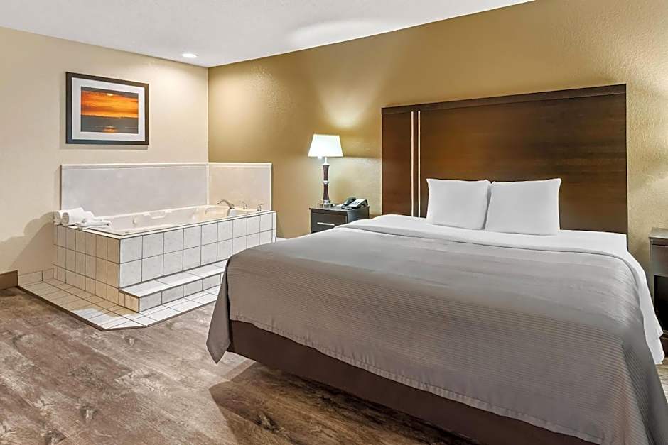 Quality Inn & Suites Granbury