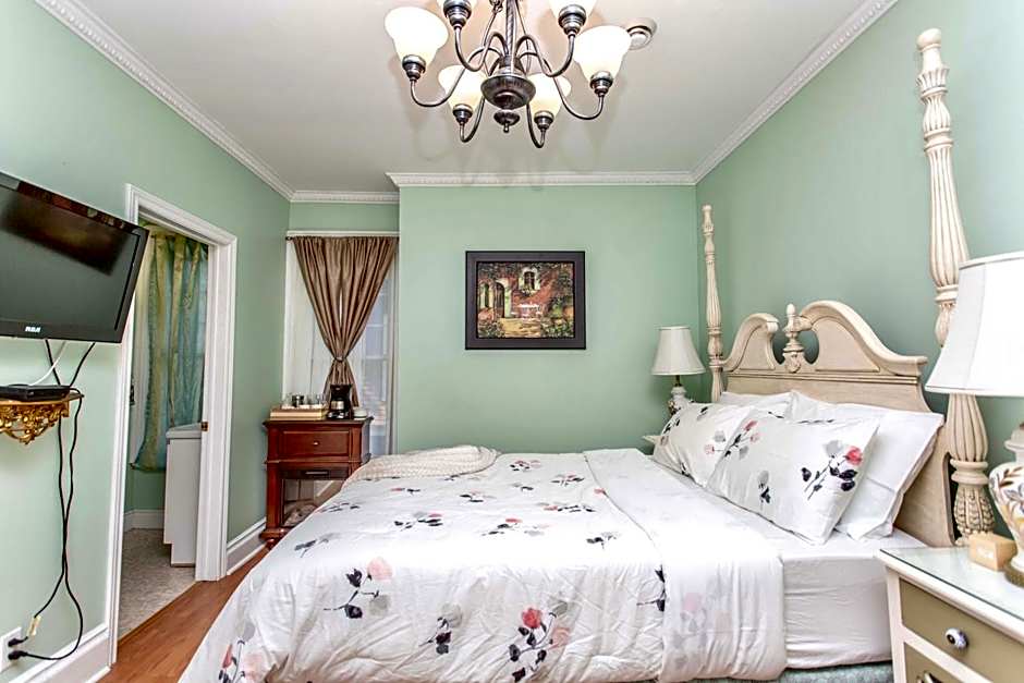 Redwood Bed and Breakfast