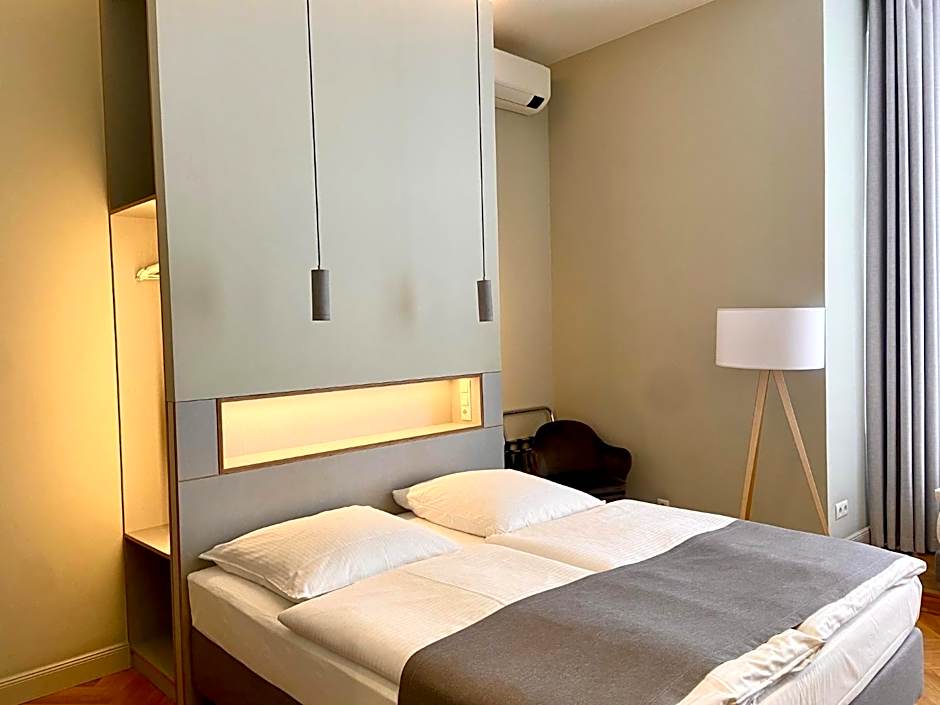 Hotel 38