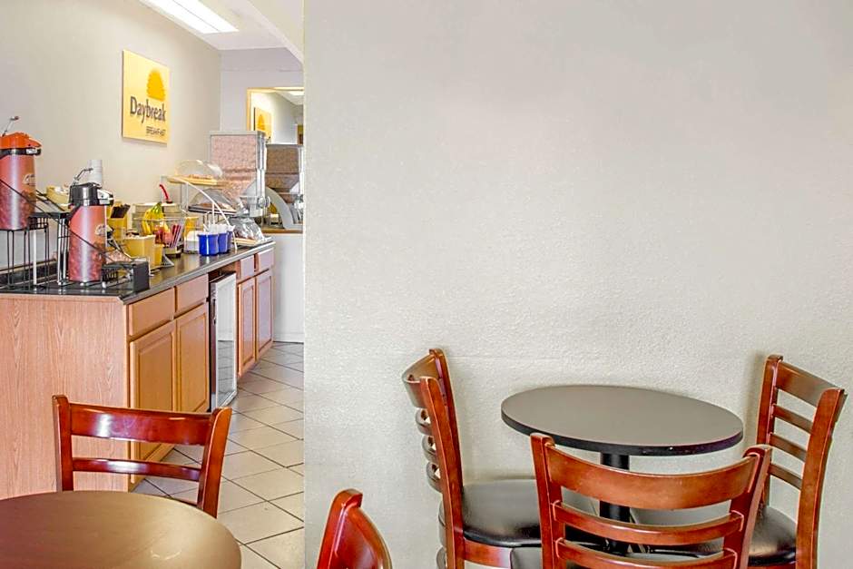 Days Inn by Wyndham Tallahassee University Center
