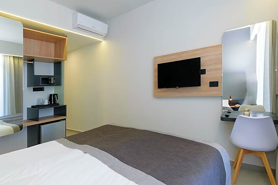Renieris Hotel
