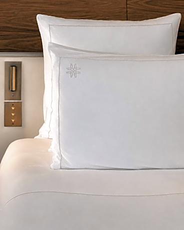 Junior Suite with Balcony and Mountain View