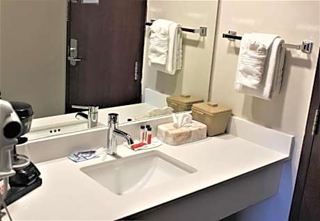 2 Queen Beds Studio Suite Smoking