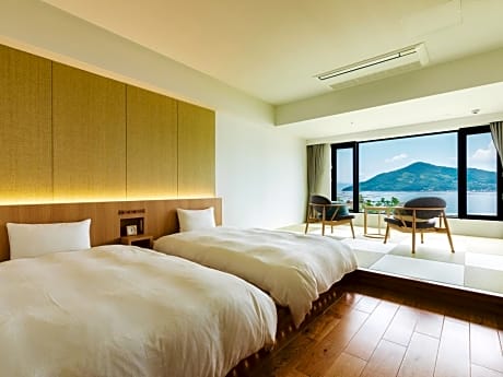 Deluxe Japanese-Western style room (with shower)