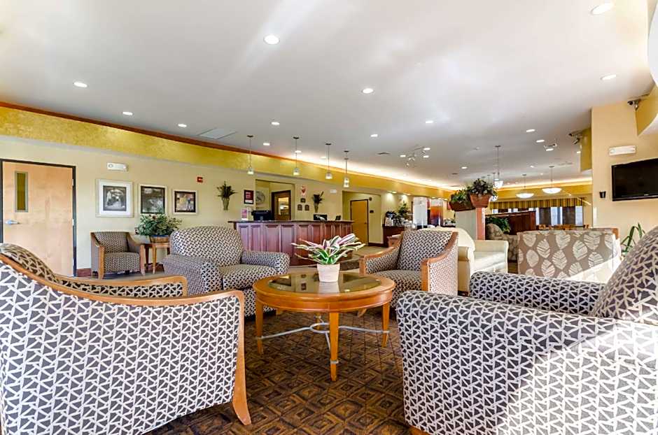  Comfort Suites Salina South