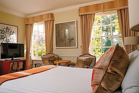 Mansion House Comfy