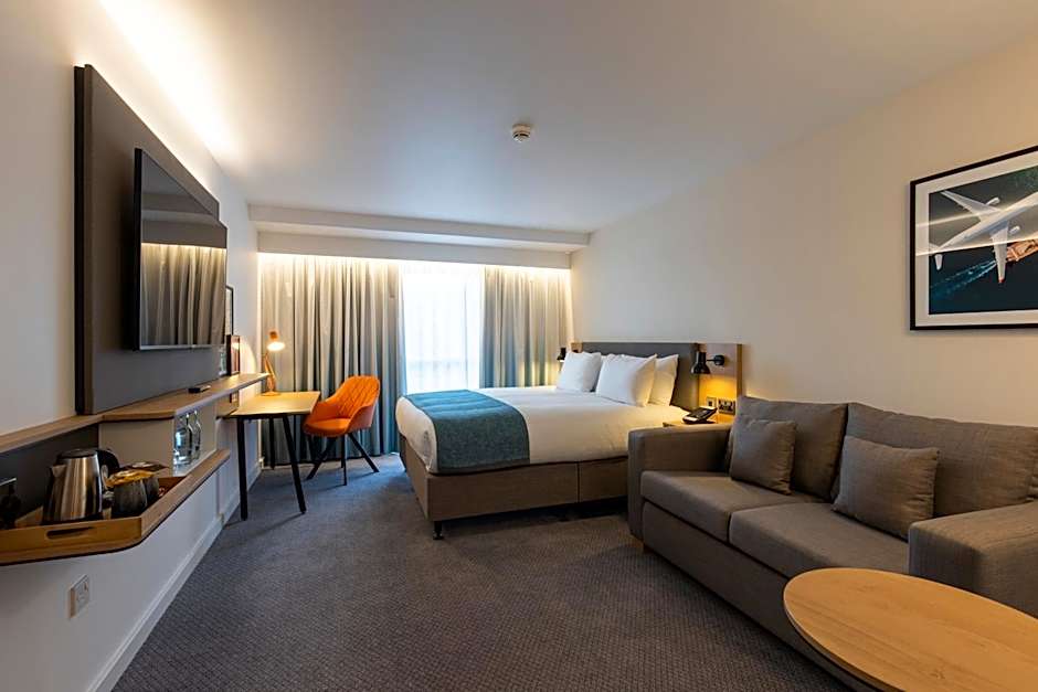 Holiday Inn Bristol Airport By IHG