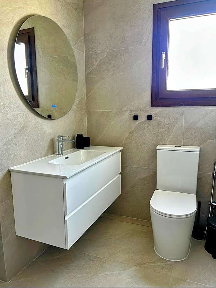 Pigeon Beach Hotel Apartments