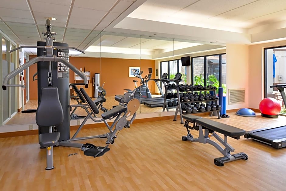 Holiday Inn Express and Suites New Orleans Airport, an IHG Hotel