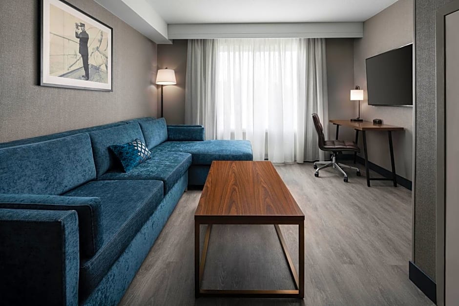 Four Points By Sheraton Hotel & Suites San Francisco Airport