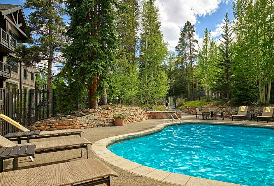 Mountain Thunder Lodge