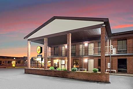 Super 8 by Wyndham Sandusky