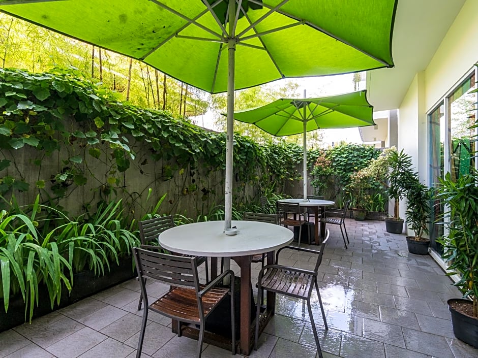 Maxonehotels At Bukit Jimbaran