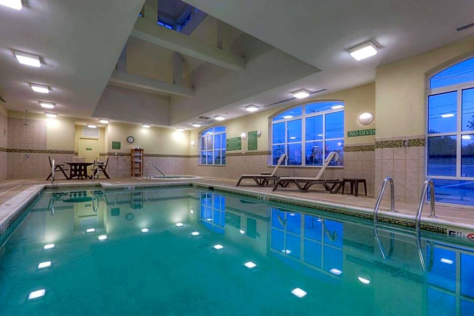 Country Inn & Suites by Radisson, Fredericksburg, VA