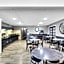 Eastland Suites Hotel & Conference Center By OYO Urbana