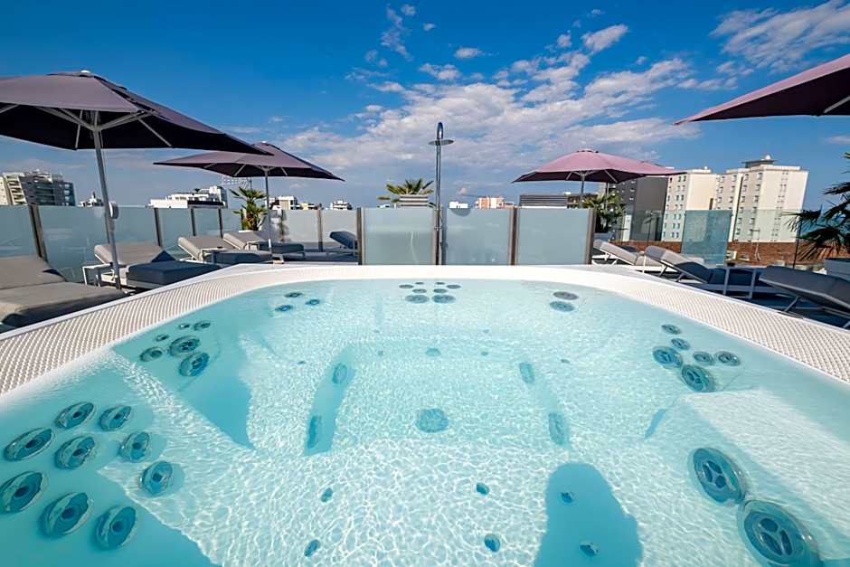 Monaco Suites Hotel