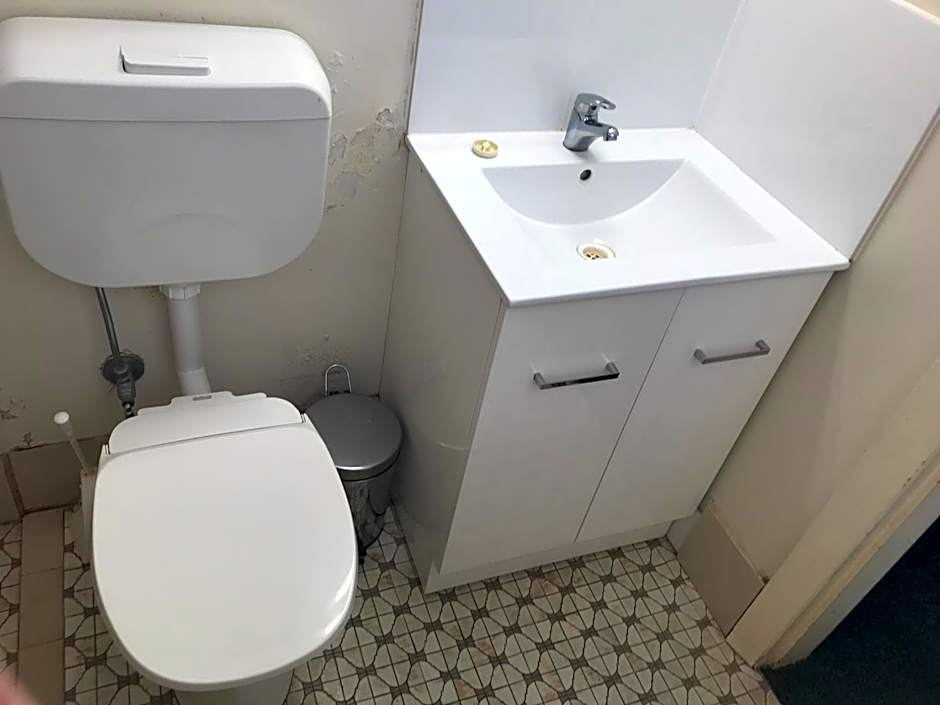 County Lodge Motor Inn