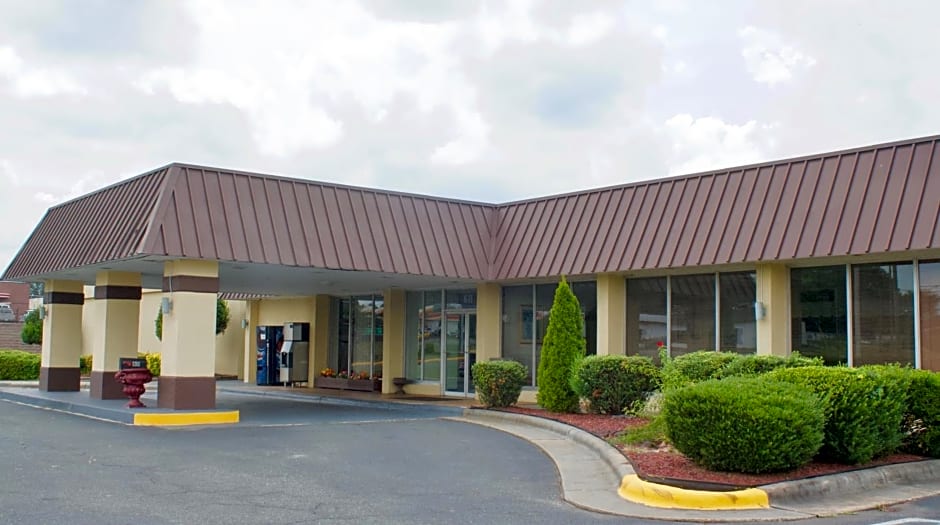 Relax Inn - Monroe