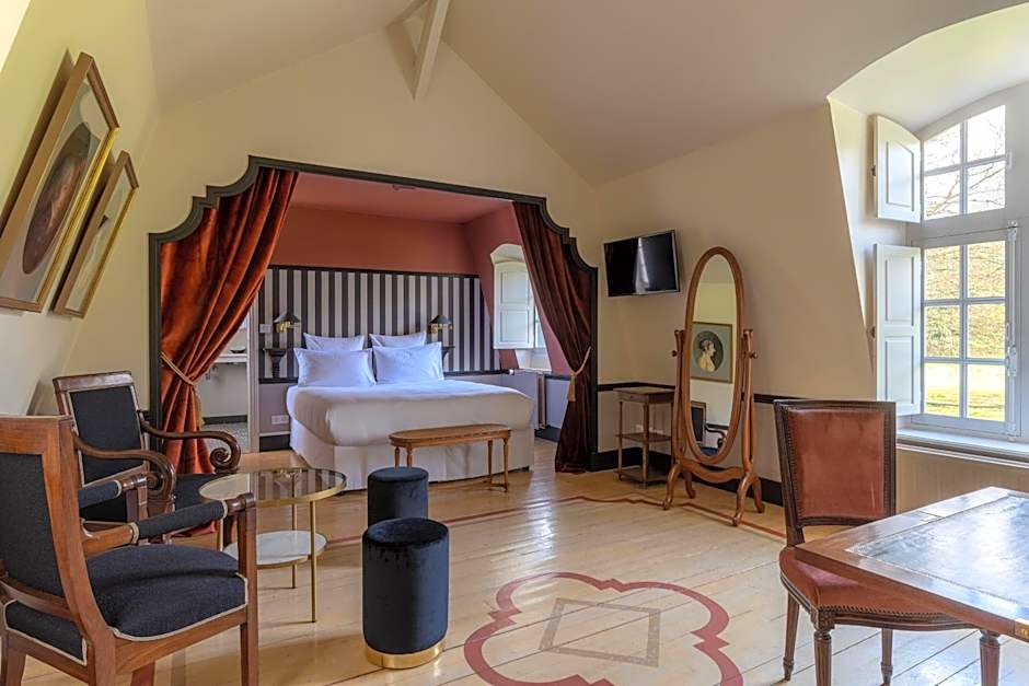 Le Chateau D'Etoges - Les Collectionneurs