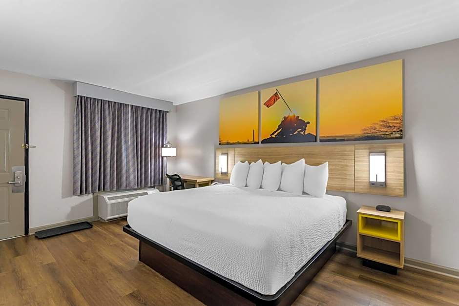 Days Inn by Wyndham Enterprise