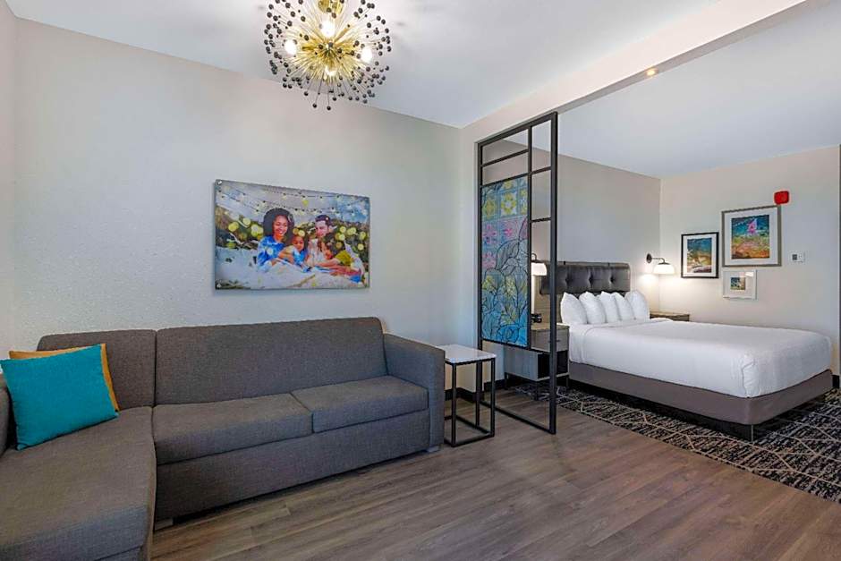 La Quinta Inn & Suites by Wyndham Maricopa - Copper Sky