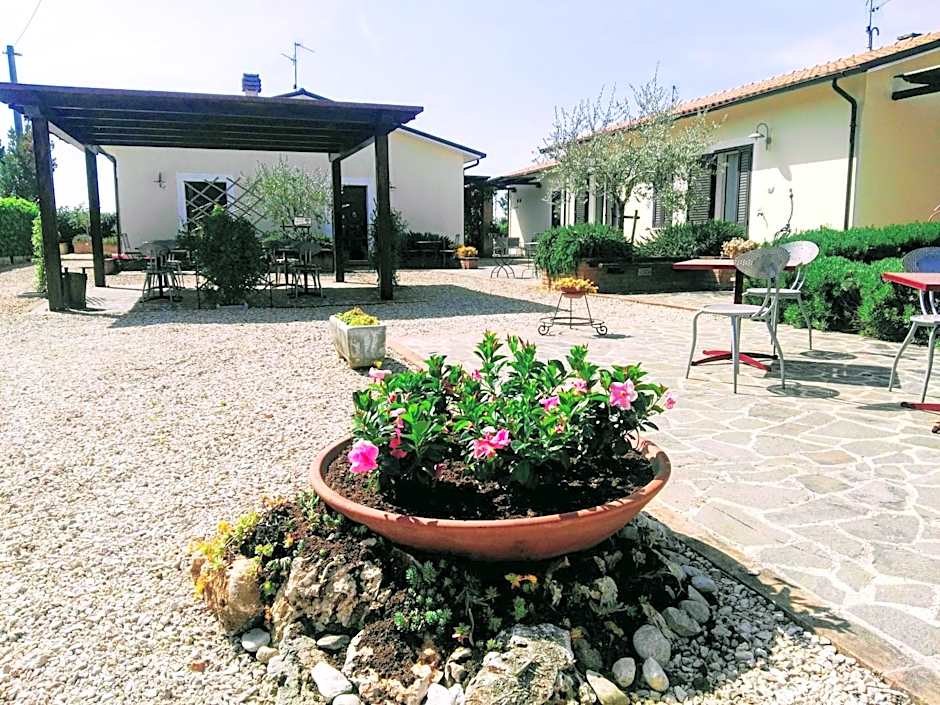 Residence Terra Dei Santi Country House