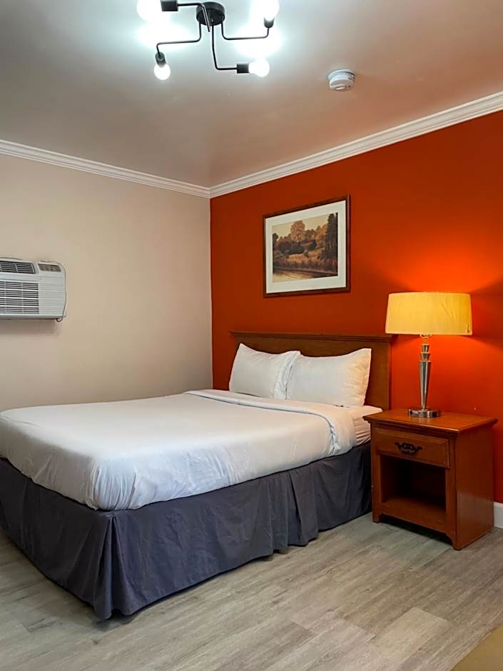 Howard Johnson by Wyndham Ridgecrest, CA