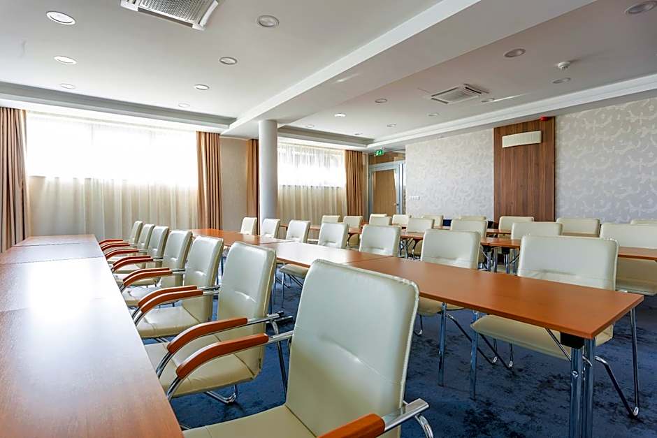 Outlet Hotel Polgár