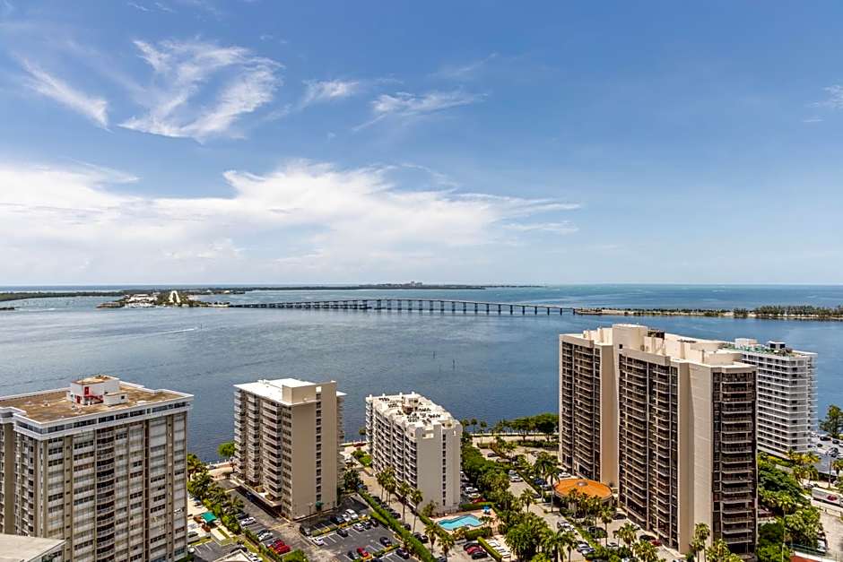 Fortune House Hotel Suites