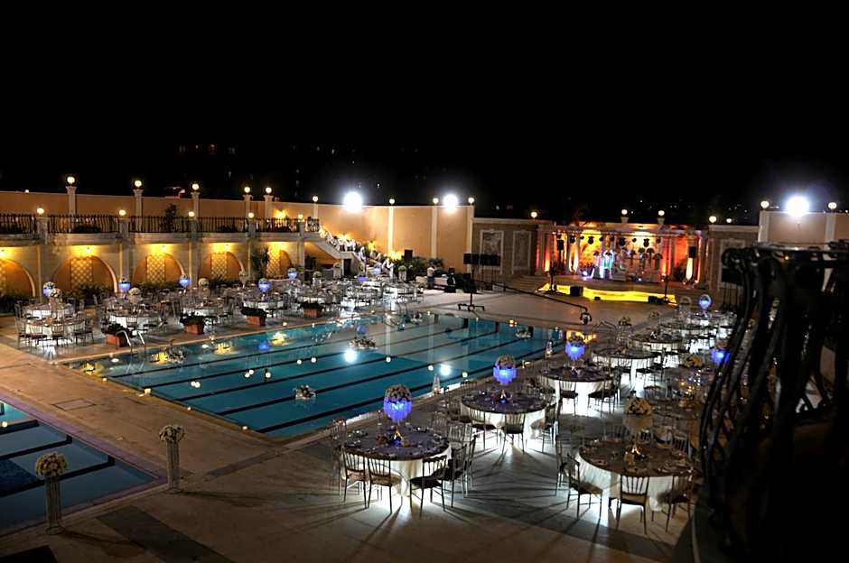 Platinum Hotel