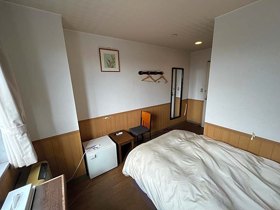 Hotel Marsh Land