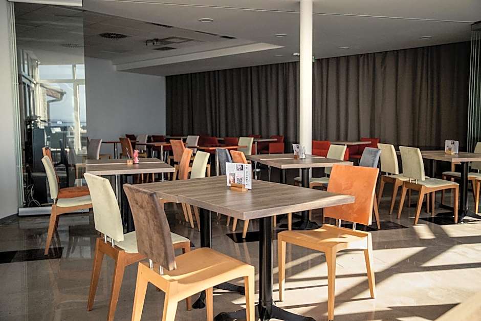 Barbara Piran Beach Hotel