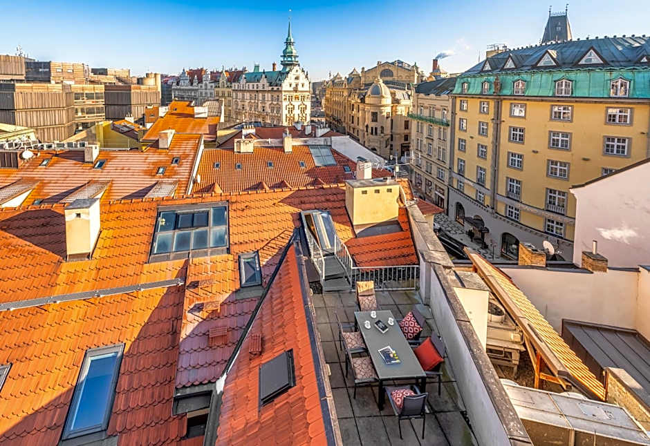 4 Arts Apartments by Adrez