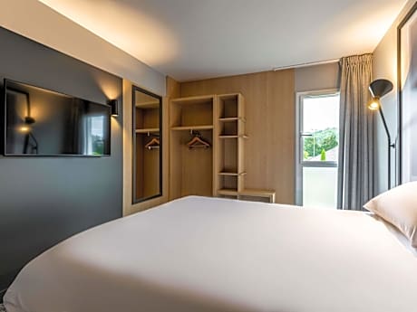 ibis Issoire