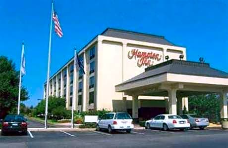 Hampton Inn By Hilton Long Island/Commack