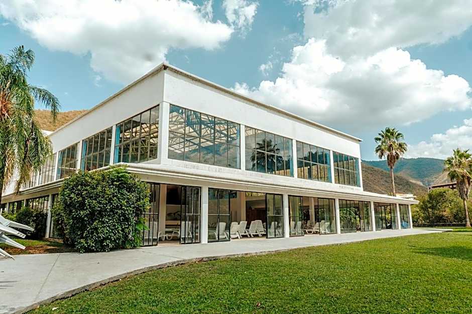 Bahia Escondida