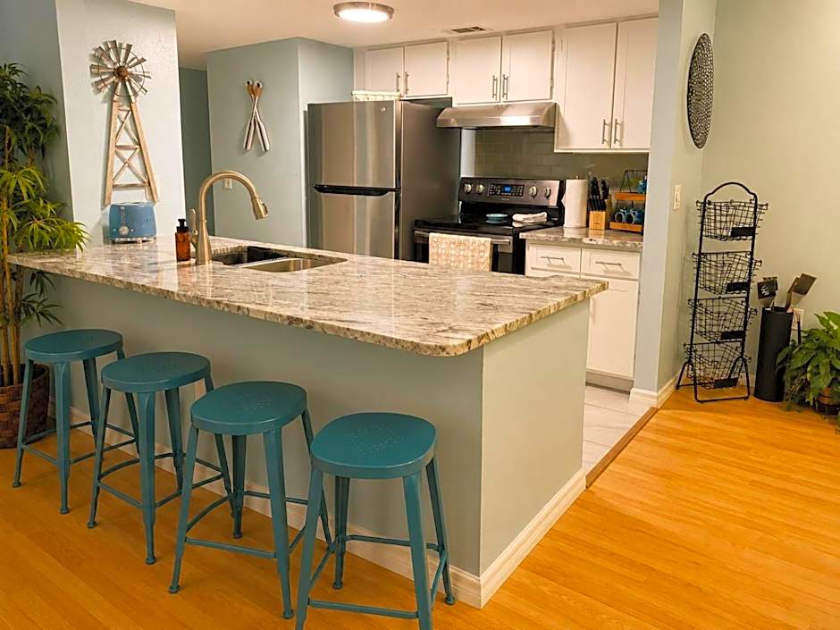 Waterfront Resort Condo w Beach