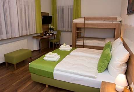 Hotel bed & breakfast kukione