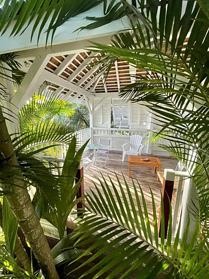 Chambre d'hôte et Loft dans maison de charme piscine à débordement La Villa Gialla