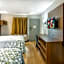 HomeTowne Studios by Red Roof Lancaster