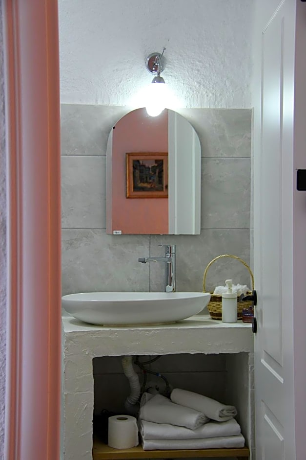 BADEMİÇİ OTEL